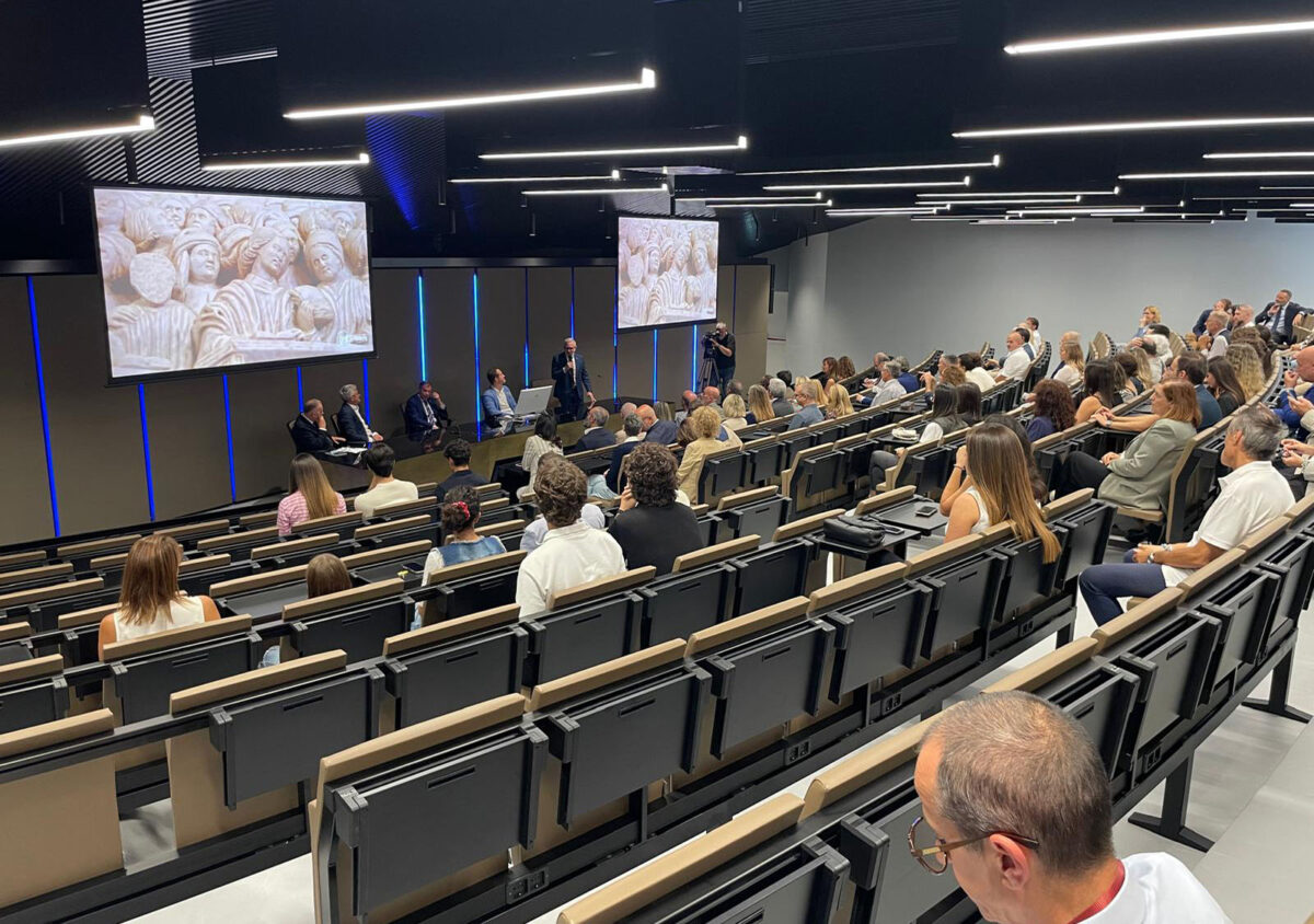 inaugurata-la-nuova-aula-magna-di-giurisprudenza-a-perugia-cooprogetti